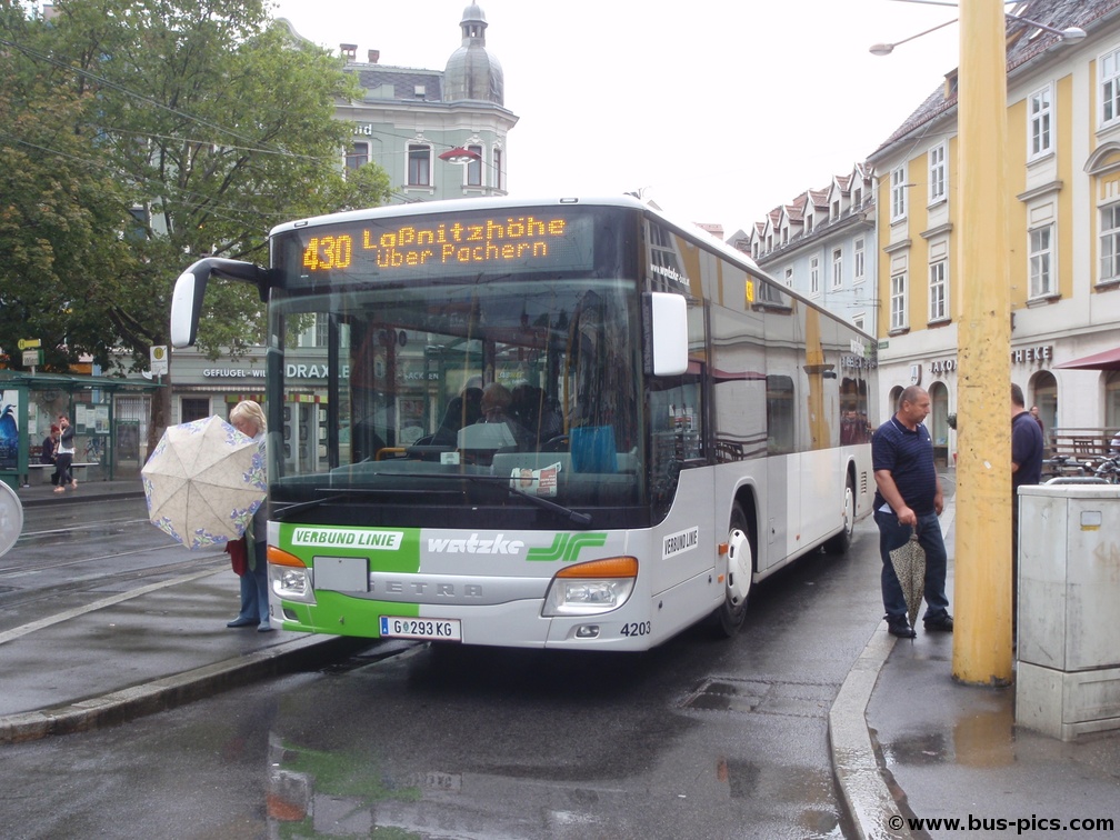 Graz, Jakominiplatz -- Linie 430 -- Watzke 4203