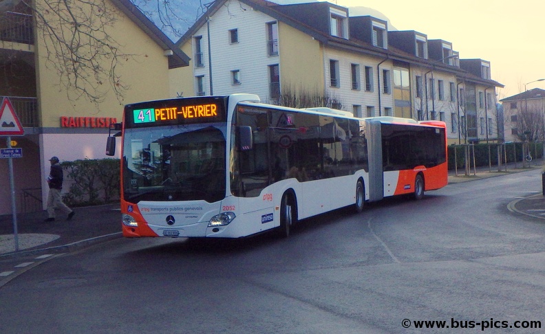 Veyrier-Ecole -- ligne 41 -- Genève-Tours (TPG) 2052