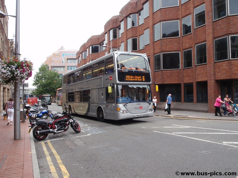 Blagrave Street -- route 6 -- Reading Buses 802
