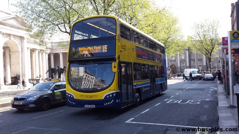 College Green -- route #15 -- Dublin Bus SG146