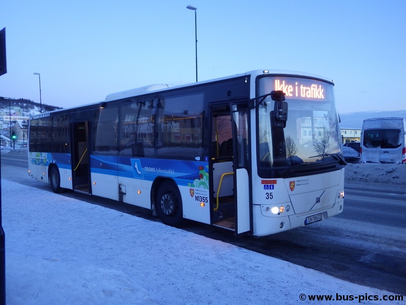 Harstad Bussterminal -- Ikke i trafikk -- Boreal Transport 35 / Troms fylkestrafikk N1355