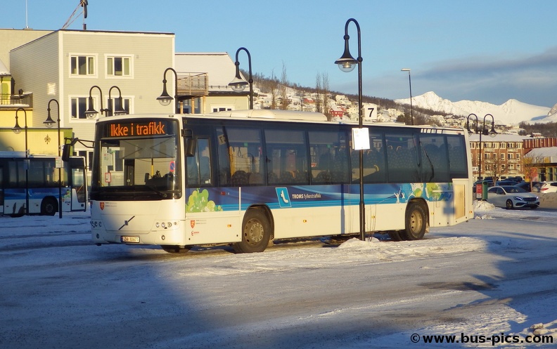Harstad Bussterminal -- Ikke i trafikk -- Boreal Transport 34 / Troms fylkestrafikk N1354