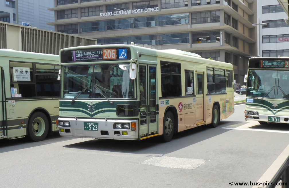 京都駅前 -- 206 -- 京都市営バス 523